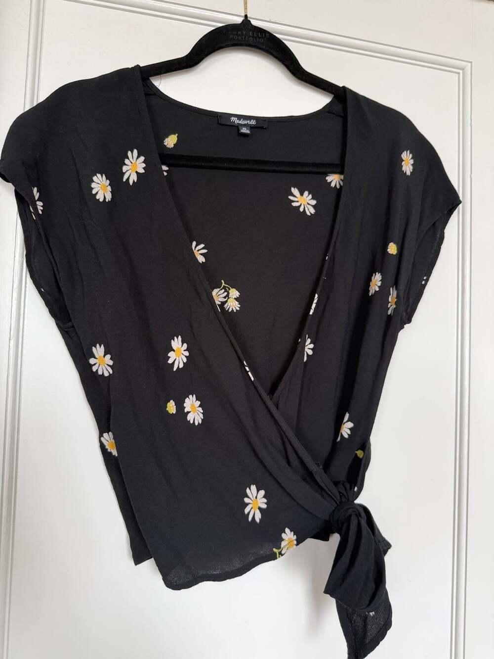 Madewell Sash-Tie Wrap Top Size XS Black Lazy Daisies Floral